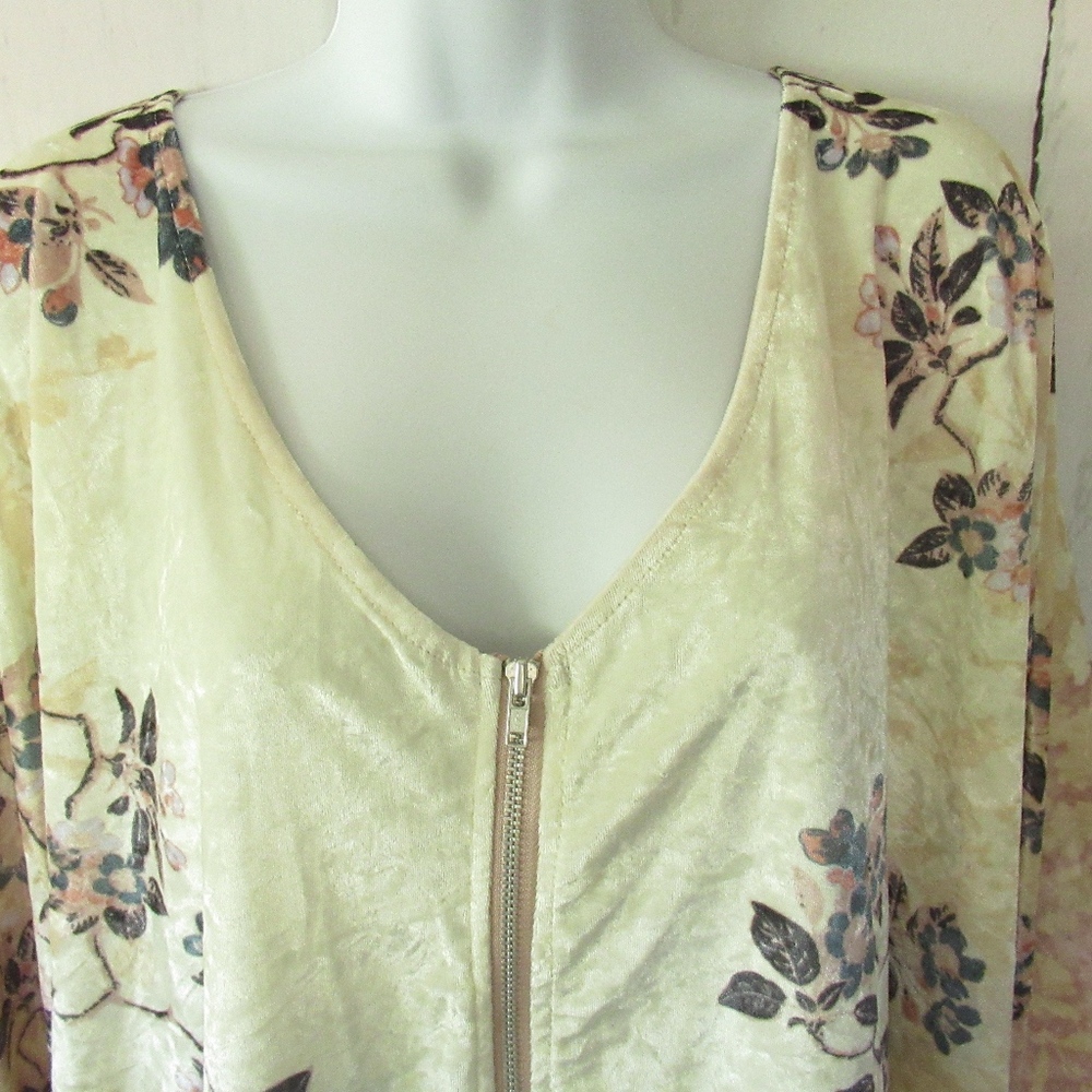 SOLD Maurices Jacket Velvet Flloral Kimono Asian - Picture 2 of 7